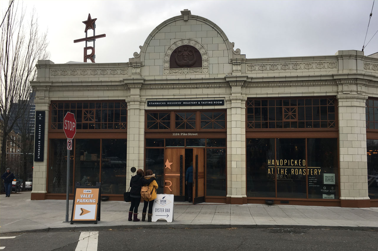 曾是零售设计标杆，星巴克关闭首家咖啡烘焙工坊——西雅图地标之一谢幕！